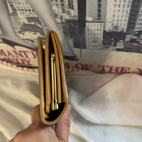 Celine Macadamia Bi-fold Long Wallet - Picture 3 of 16